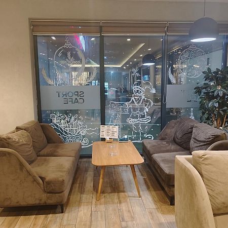 H.T Hotel 베오그라드 외부 사진